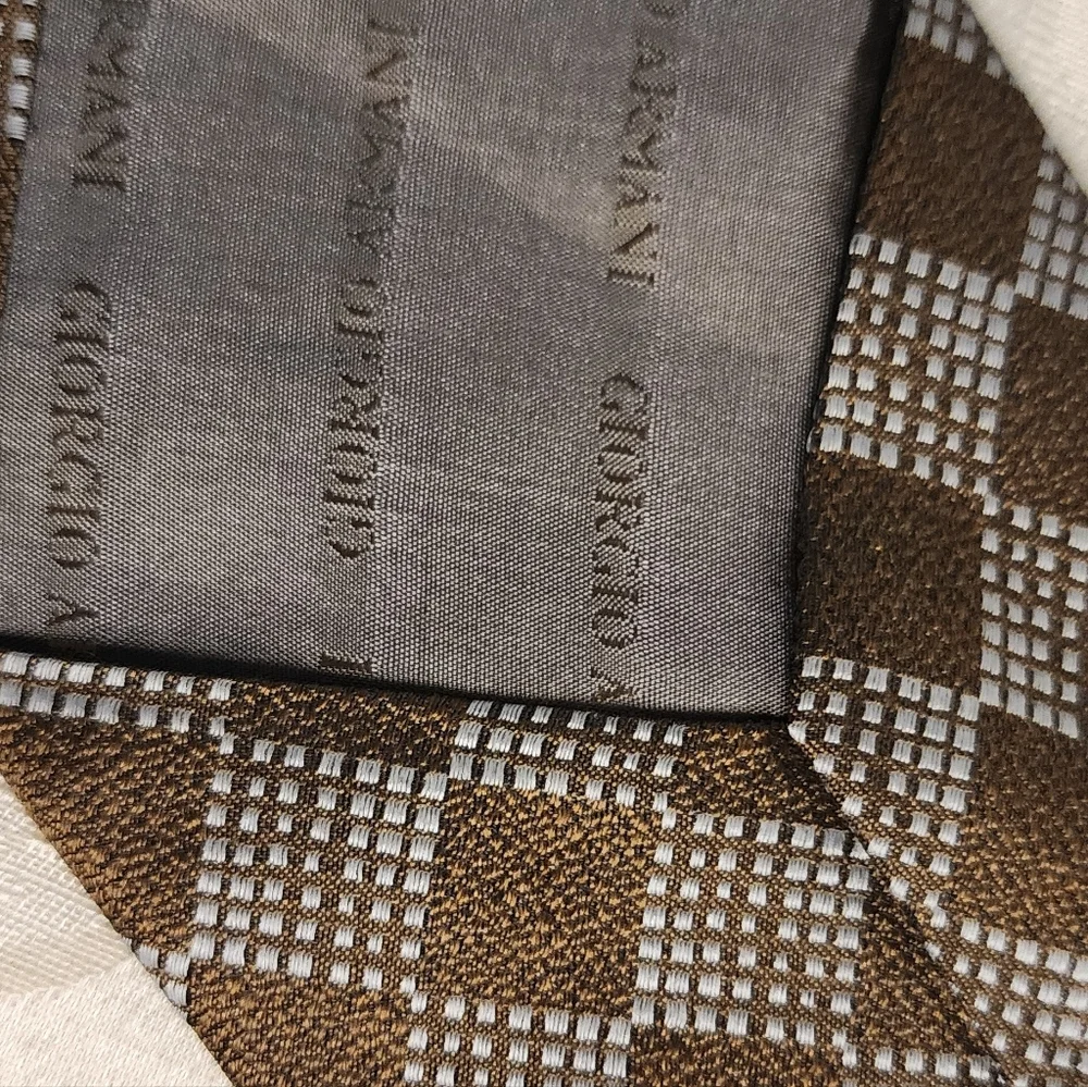 GIORGIO ARMANI Vintage Brown Geometric Silk Tie NWT Made in Italy